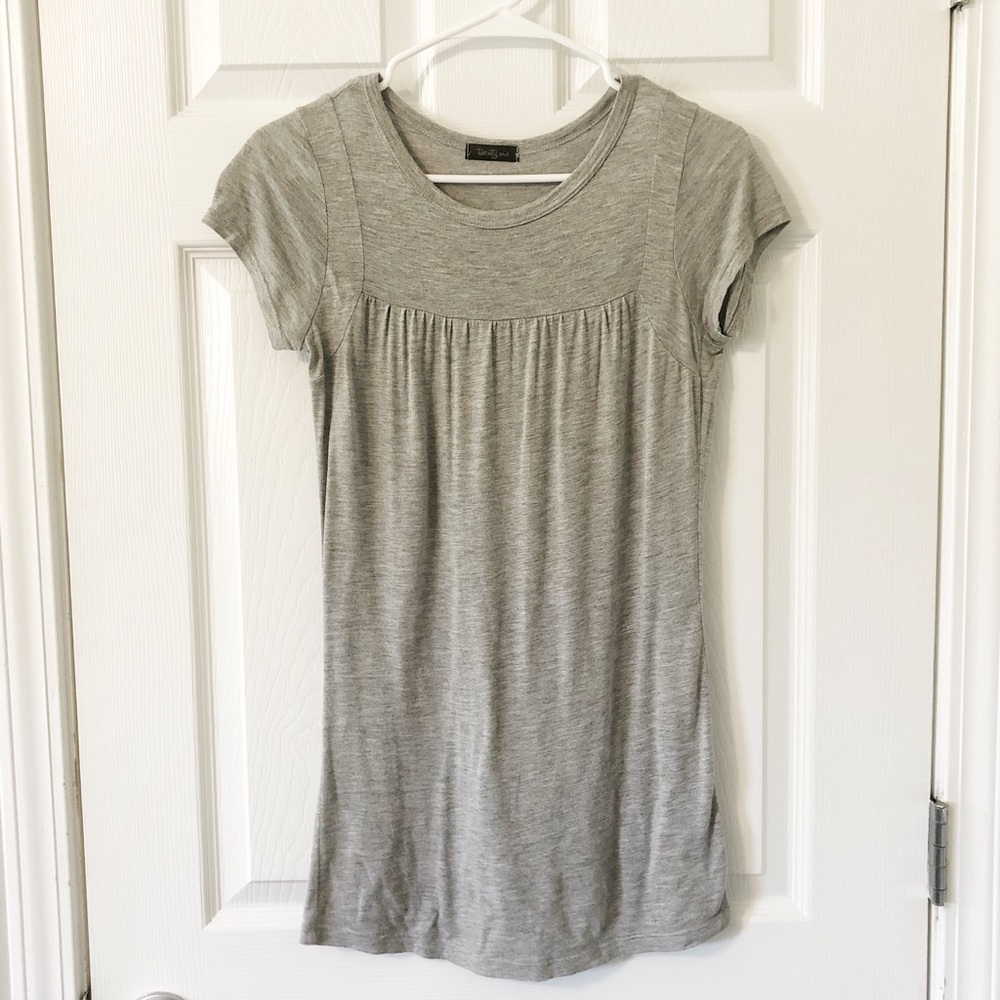 {Forever 21} Light Grey Top